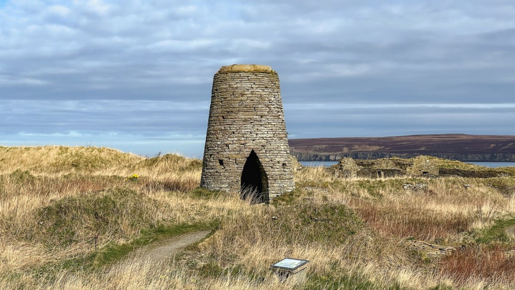 Scotland Day 7: Castletown to Portree: a 5-hour drive across the Highlands – stopping at the Midge Bite of&nbsp;course!